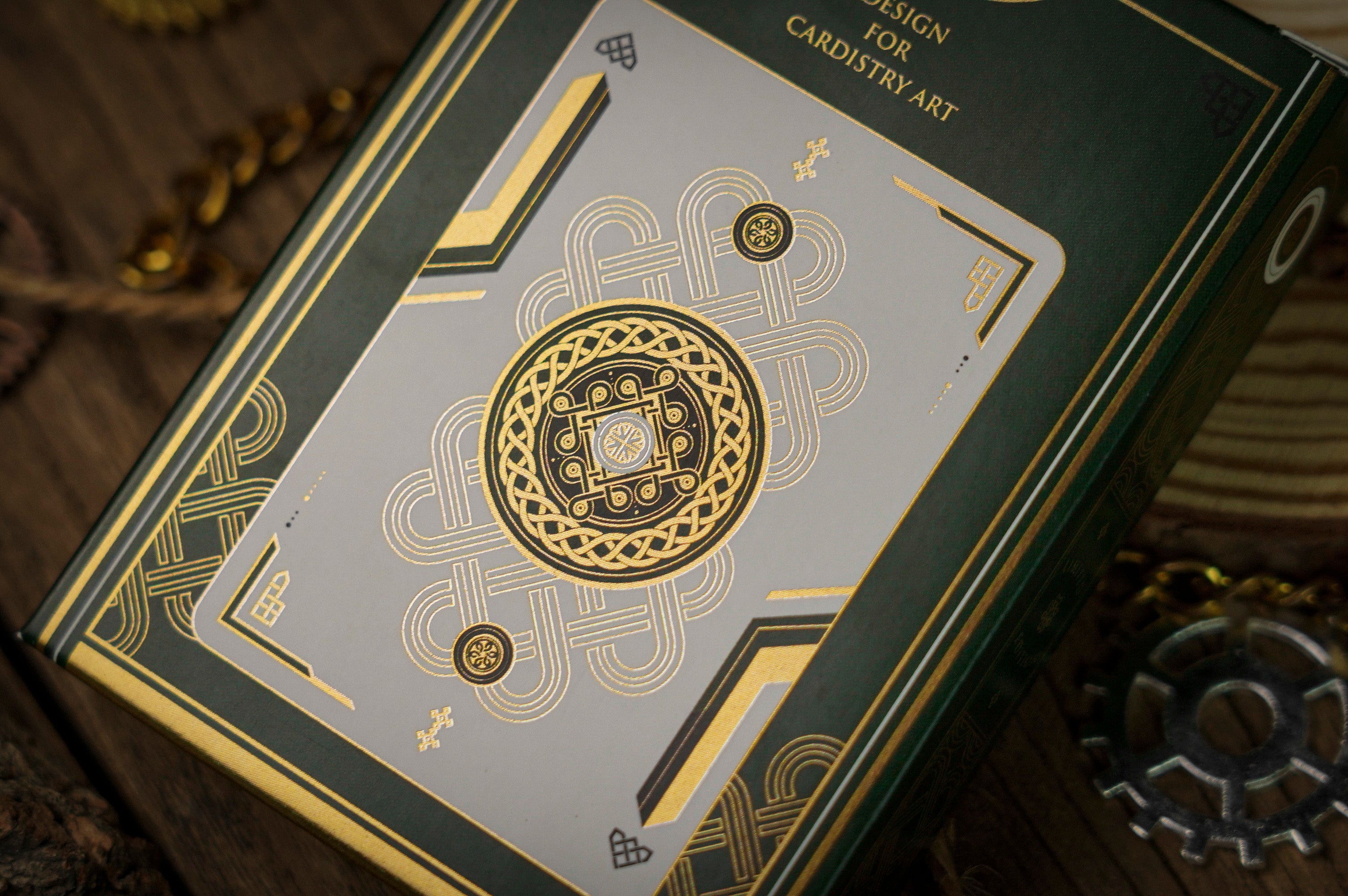 TCC Fashion V2 Playing Cards 4デックセット 75639-alt1.png